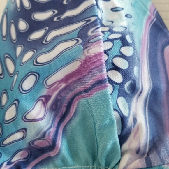 Ovation Zocks Helmet Cover. New without tags - Picture 2 of 3